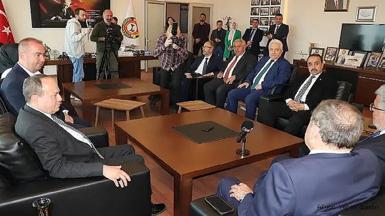 Ak Parti heyeti, Serteser' i ziyaret etti