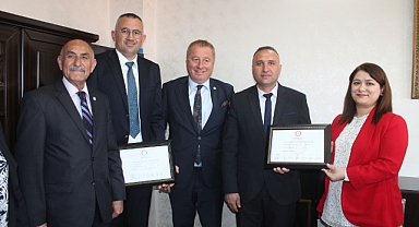 Çay Belediye Başkanı Yaşar Kemal Kantartopu Mazbatasını Aldı