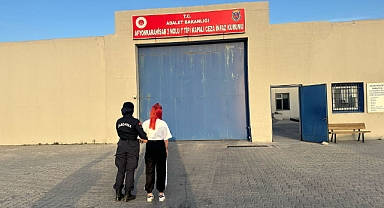 Dolandırıcılıktan 4 Yıl Cezası Olan Şahıs Yakalandı