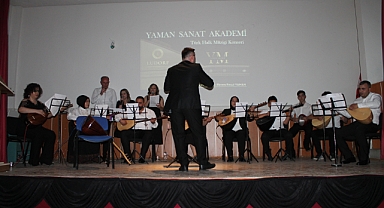 Çay’da Unutulmaz Türk Halk Müziği Konseri