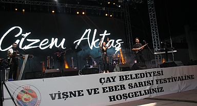 Dolu Dolu Geçen Festivalin Son Günü Ayna Sahne Aldı