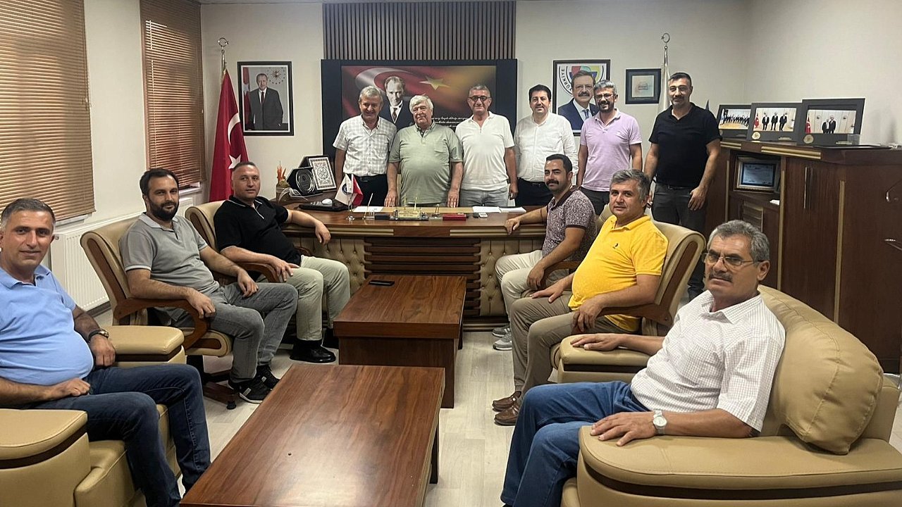 Kantartopu'na Plaket Verildi