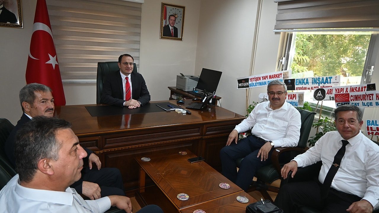 Vekil Yurdunuseven Kaymakam Türker'i ziyaret etti