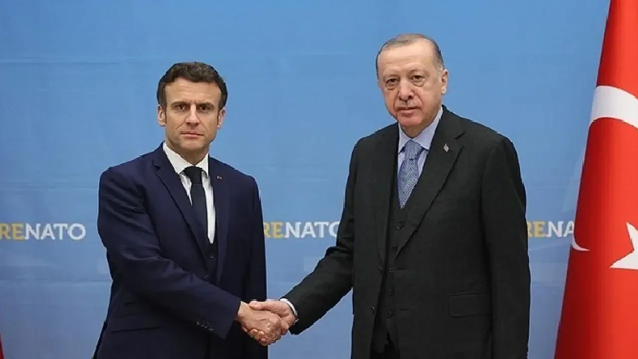Cumhurbaşkanı Erdoğan, Macron ile telefonda görüştü