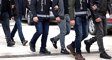 41 FETÖ şüphelisi gözaltında, 25'i tutuklandı