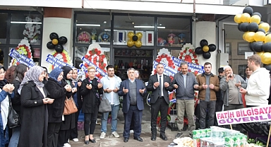 Reyhan Çiçek Evi Açıldı