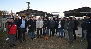 Kaymakam Türker Hayvan Borsasını Ziyaret Etti