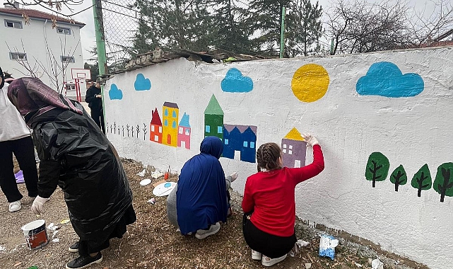 Çay MYO Çocuk Gelişimi Okulları Güzelleştiriyor
