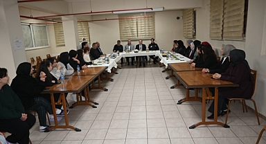 Kaymakam Türker Yeni Yıla Halkın Arasında Girdi 