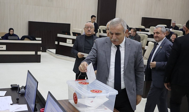 Kökcür Denetim Komisyonuna Seçildi