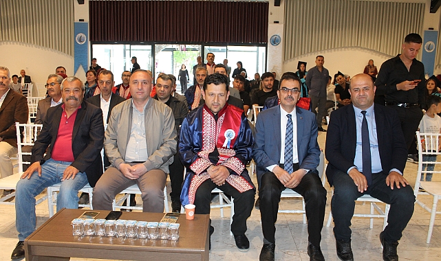 Çay MYO'da Mezuniyet Sevinci