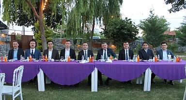 Adliye Personeli Veda Yemeğinde Buluştu
