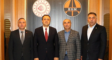 Çay İçin Yollara Düştüler