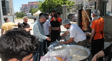 Çay protokolü ve öğrenciler yemekte bir araya geldi
