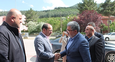 Vekil Özkaya Çay Kaymakamını Ziyaret Etti